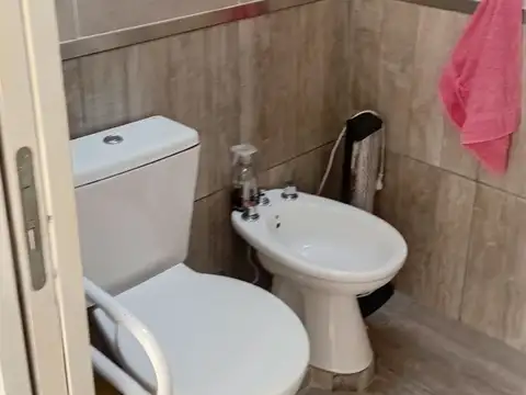 Depto Tipo Casa en Alquiler en Lomas del Mirador, $ 500.000