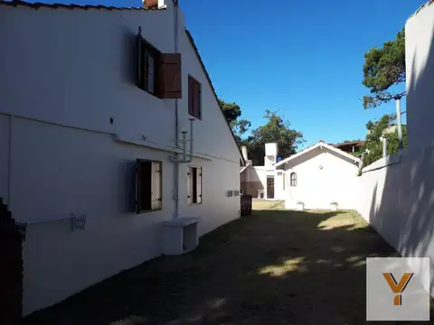 Oficina en Venta con 6 cocheras