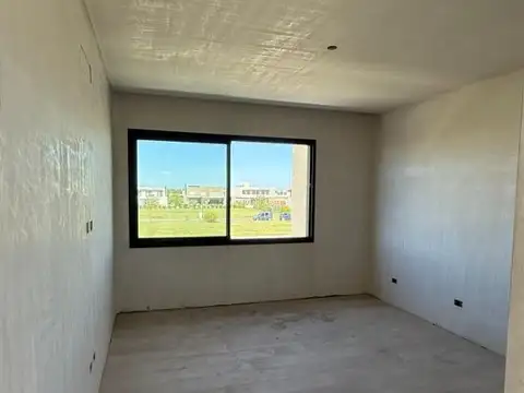 Casa 4 ambientes con 4 baños