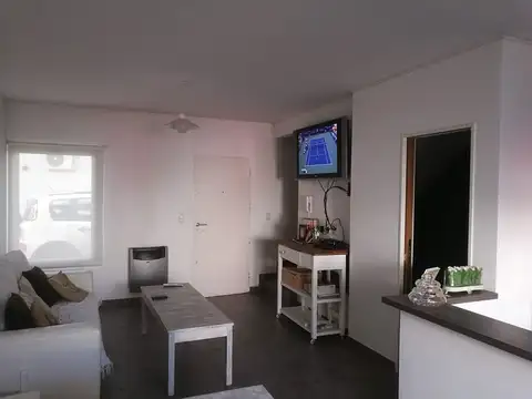 Depto Tipo Casa en Alquiler con 1 cocheras