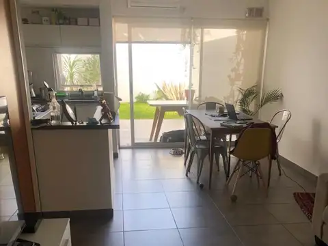 Depto Tipo Casa en Alquiler de 2 dormitorios