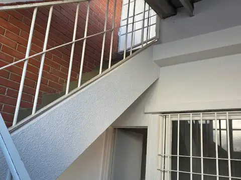 Depto Tipo Casa en Alquiler en Villa Pueyrredon, $ 700.000