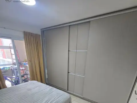 Departamento 6 ambientes con 2 baños