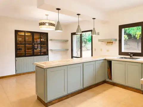 Casa en Venta con 1 cochera