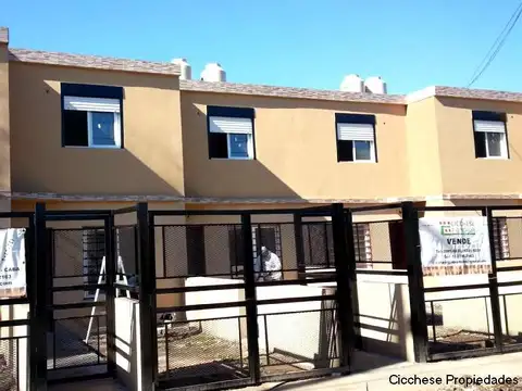 Comodo Duplex en Pilar