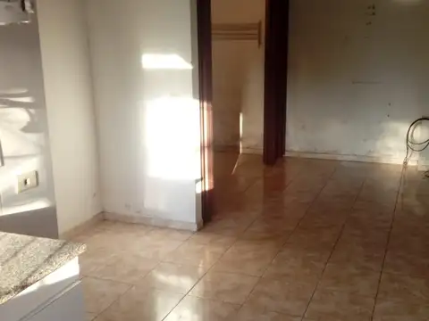 Depto Tipo Casa en Alquiler en Villa Ballester, $ 620.000