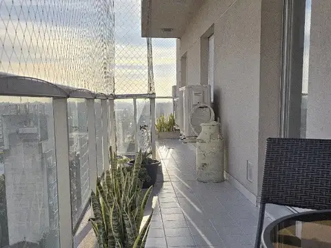 Amplio departamento 3 ambientes de 100 m2 con cochera