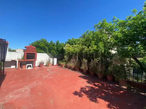 Depto Tipo Casa en Venta con 1 cocheras