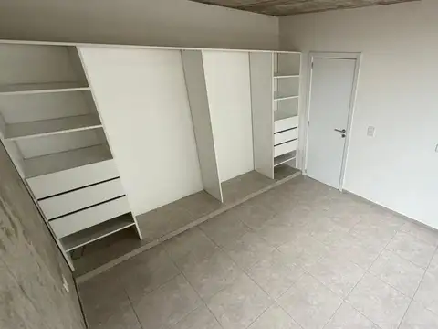 Casa en Alquiler con 1 cochera