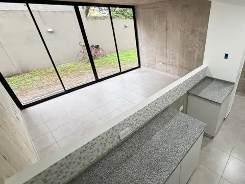 Casa - Alquiler - Argentina, José C Paz - Av. Gaspar Campos 6355