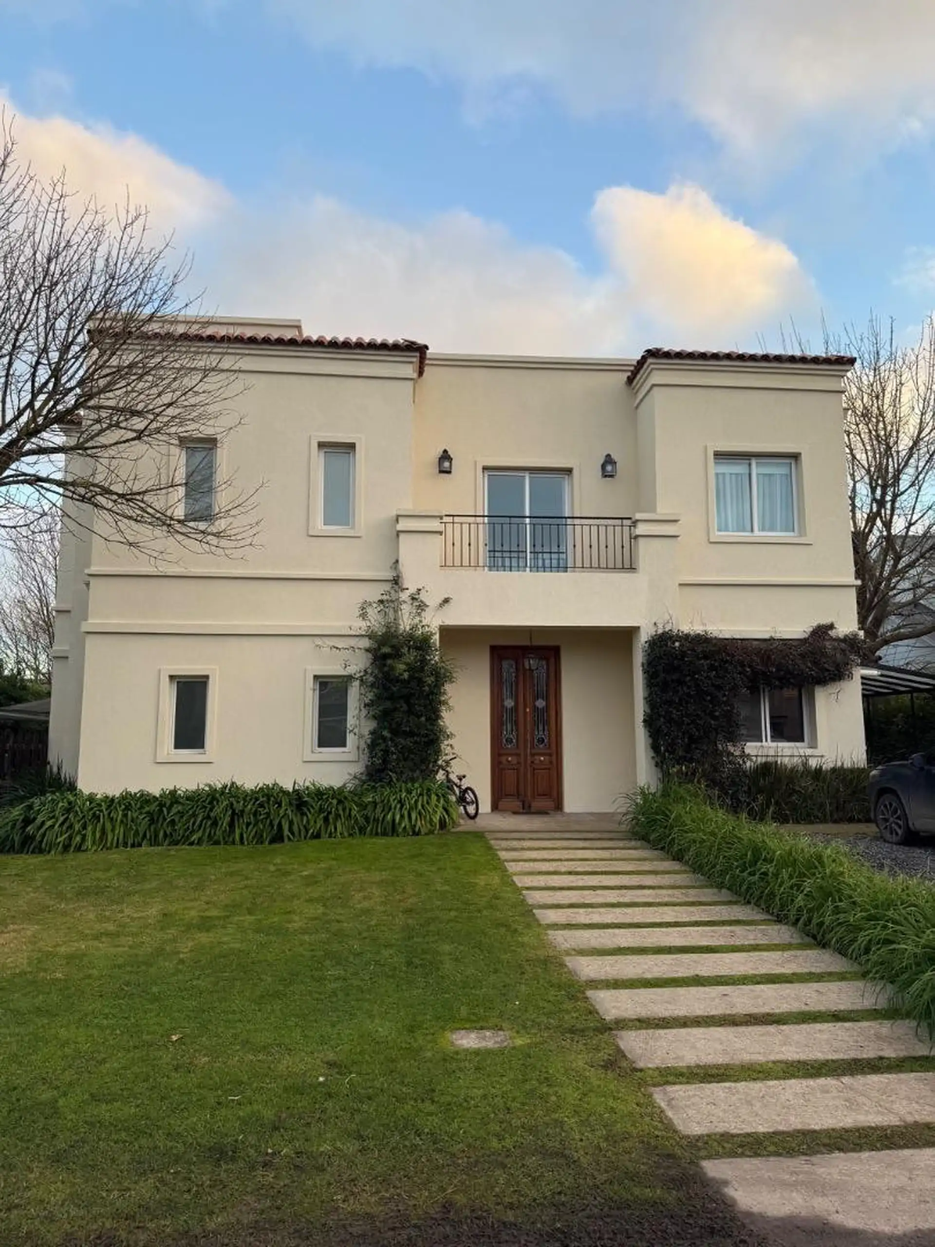 Casa en Venta 5 amb. Rumenco Los Pinos