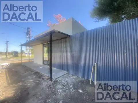 Local en Alquiler en Manuel B Gonnet, $ 1.800.000