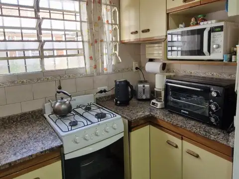 Venta casa 3 ambientes con patio en Sarandi