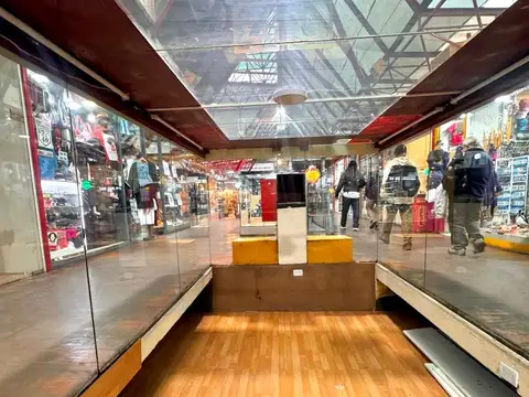 VENTA LOCAL COMERCIAL EN LA GALERIA DEL CAMINANTE, MICROCENTRO