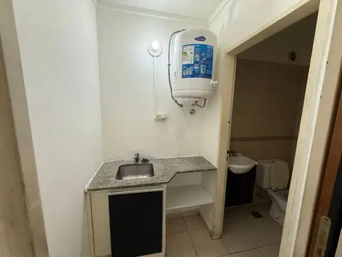 Local en Alquiler en Centro, $ 800.000