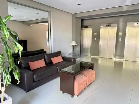 Francia 2400, Piso 3