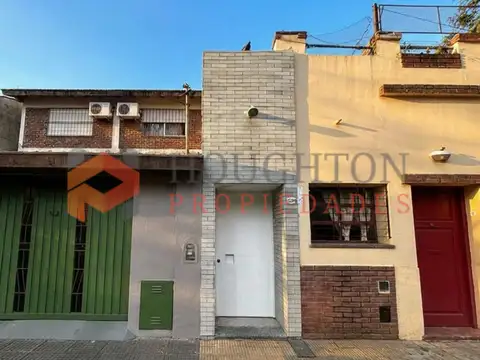 Aristóbulo del Valle  al 2200