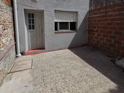 DEPTO T/CASA 2 AMB CON PATIO!