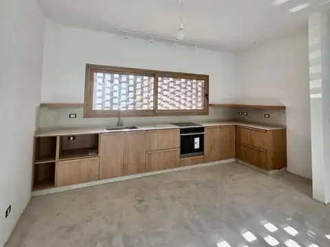 Depto Tipo Casa 3 ambientes con 2 baños