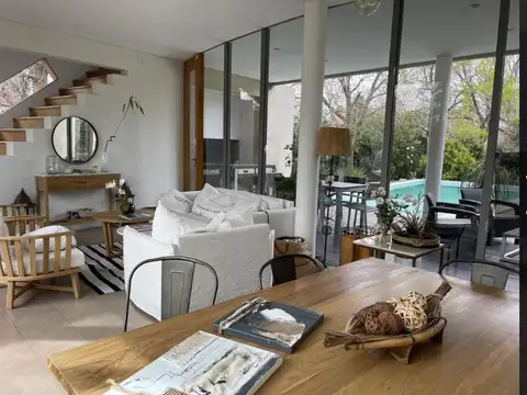 Casa en Alquiler de 4 dormitorios