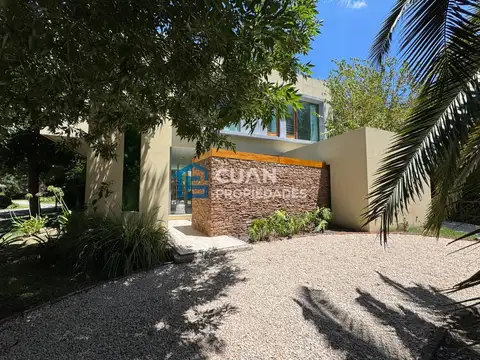 Saint Matthews Village