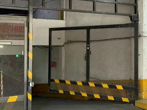 Cochera en  Paraguay y Urquiza