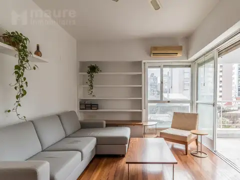 Departamento de 3 ambientes luminoso en venta en torre con balcón