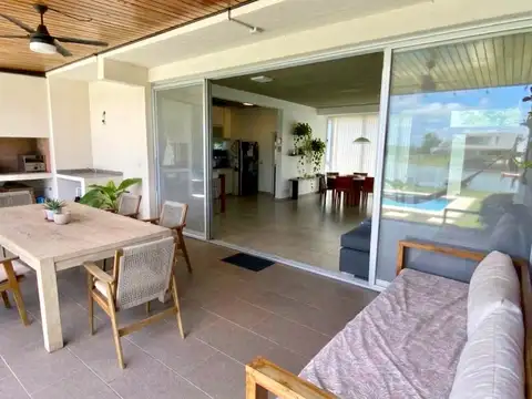 Casa en Alquiler en El Canton, USD 1.500