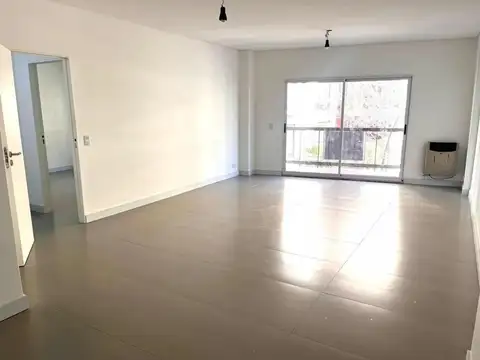 TRES AMB UNICO EN PALERMO TOTALMENTE RENOVADO Y LUMINOSO!