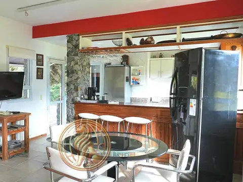 Casa 7 ambientes con 5 baños