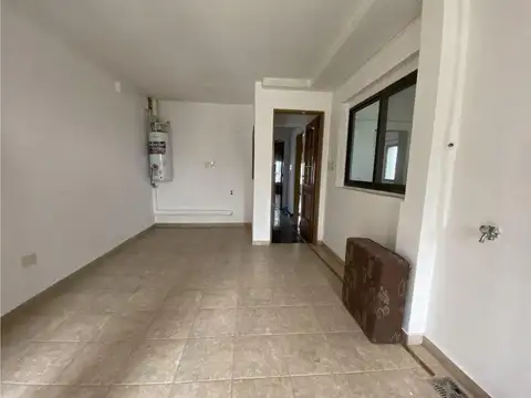 Local en Venta en Isidro Casanova, USD 99.000