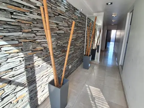 Int Campos 1800, Piso 2