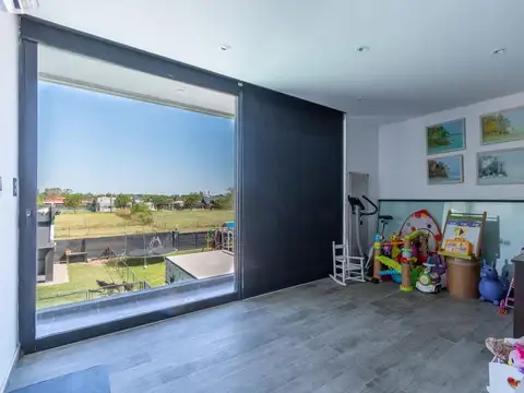 VENTA CASA PREMIUM 4 DORMI EN ROLDAN