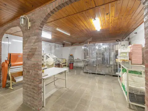 Local en Venta en Temperley, USD 190.000