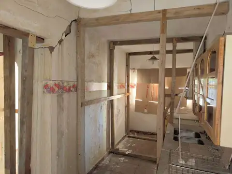 Casa 4 ambientes con 2 baños