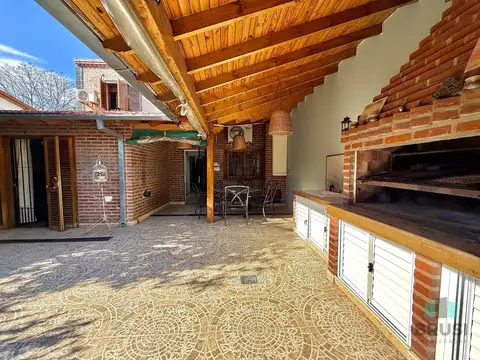Casa en Venta en Lomas de Zamora, USD 186.000