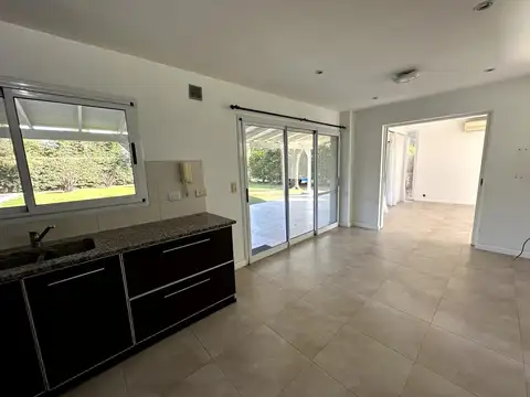 Casa en Los Ombues