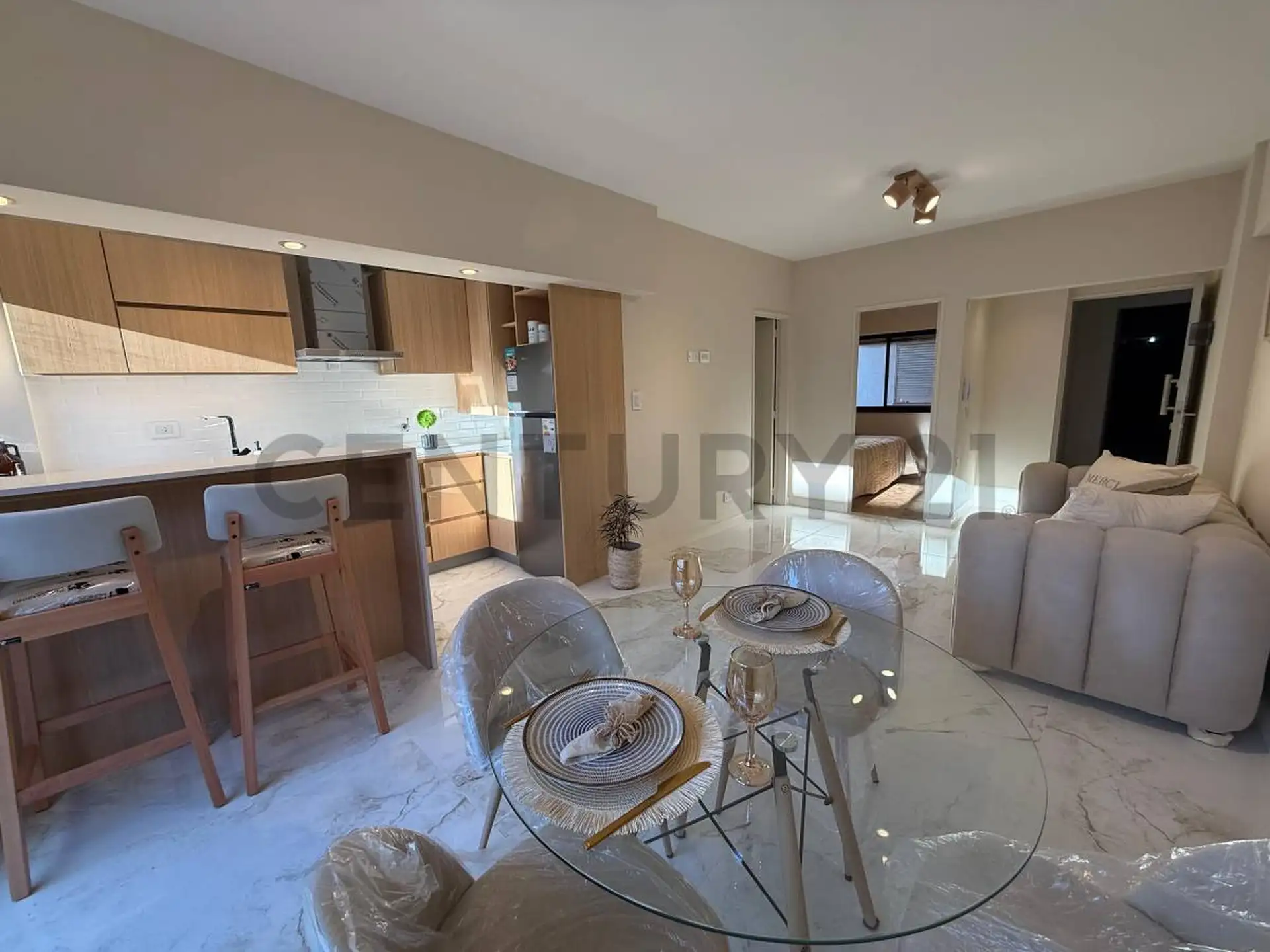Depto 2 amb, 37m² reciclado con balcón — zona Güemes