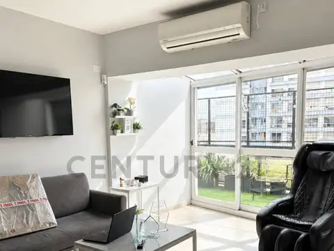 Oficina 5 ambientes con 2 baños
