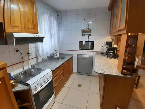 Casa 5 ambientes con 1 baño