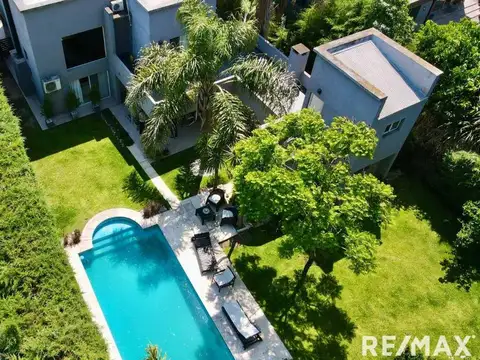 VENTA CASA SAN AGUSTIN 4 DORMITORIOS JARDIN PILETA