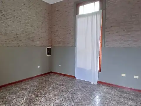 Oficina en Alquiler al Este