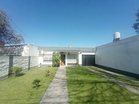 CASA MULTIFAMILIAR EN MERLO