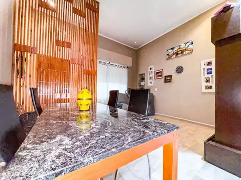Depto Tipo Casa 4 ambientes con 3 baños