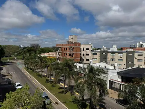 Departamento semipiso de 2 dormitorios en venta en La Plata