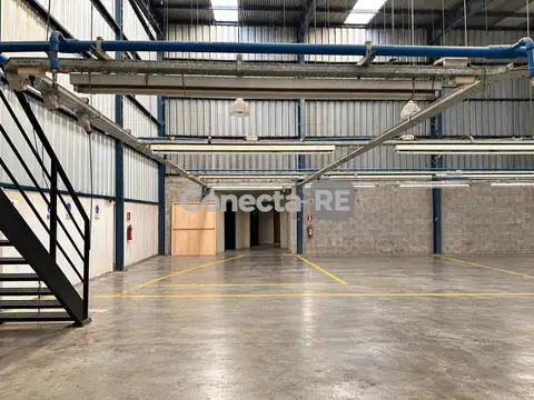 Depósito 900 m² en Alquiler en Moreno