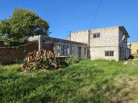 Depto Tipo Casa 3 ambientes con 2 baños