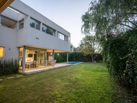 Casa - Venta - Argentina, City Bell - 467 1585