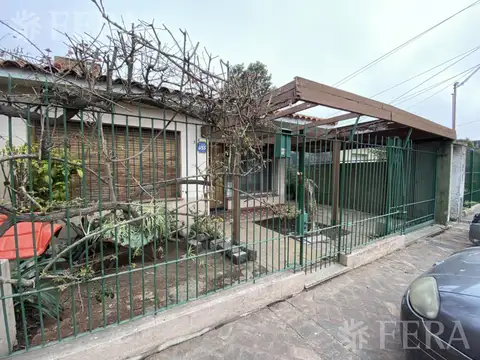 Venta PH 3 ambientes con cochera en Bernal Este