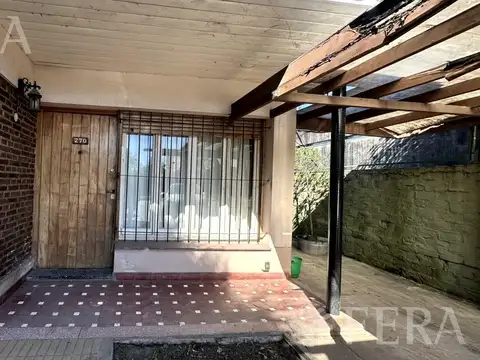 Casa 3 ambientes con 1 baño